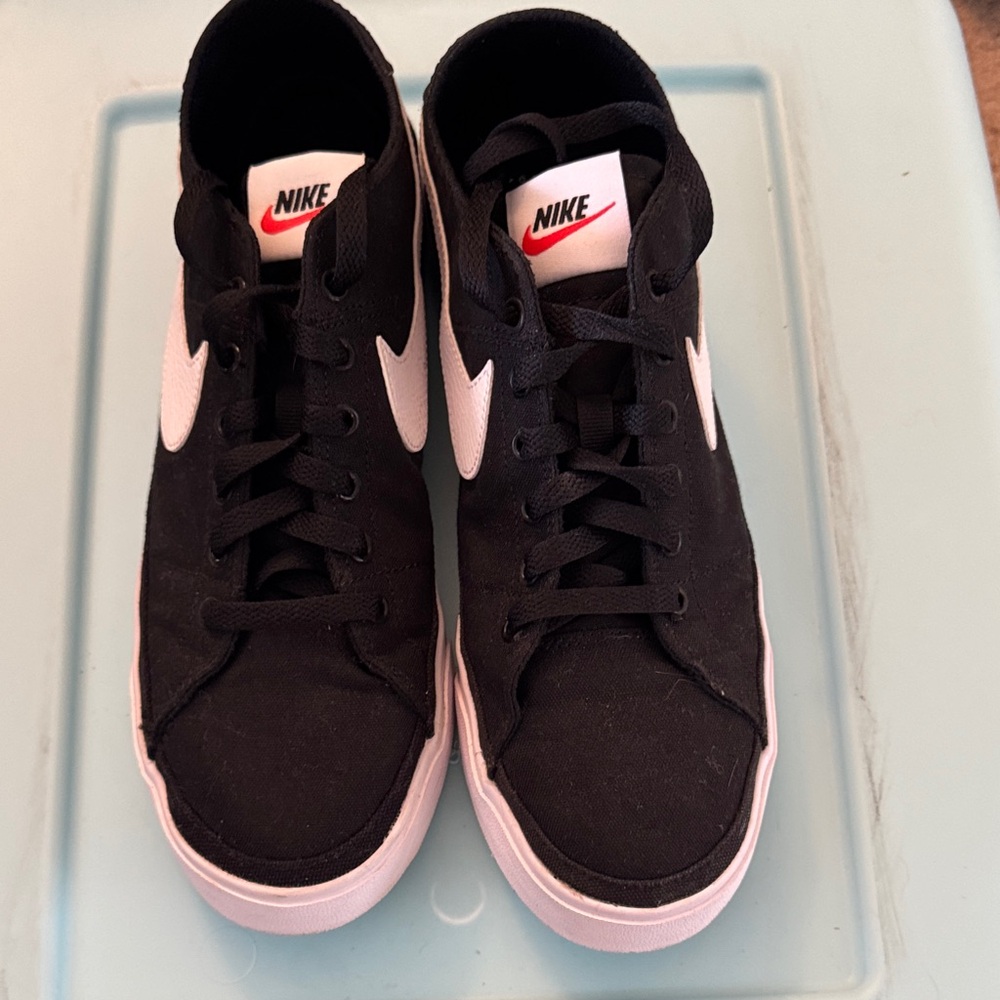 Nike women’s court vision sneakers